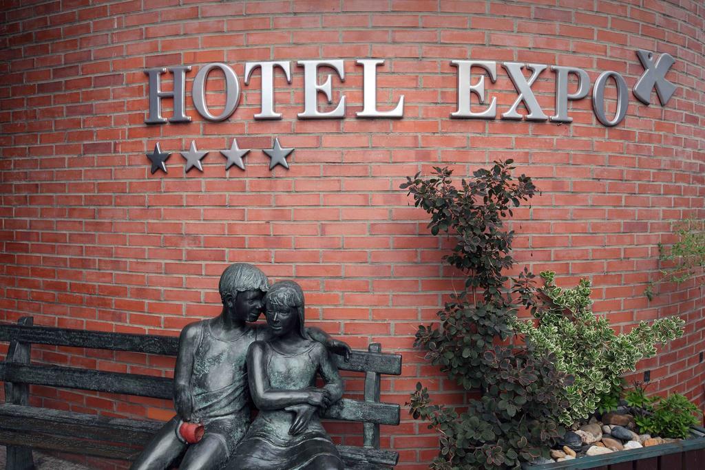 Expo 4*