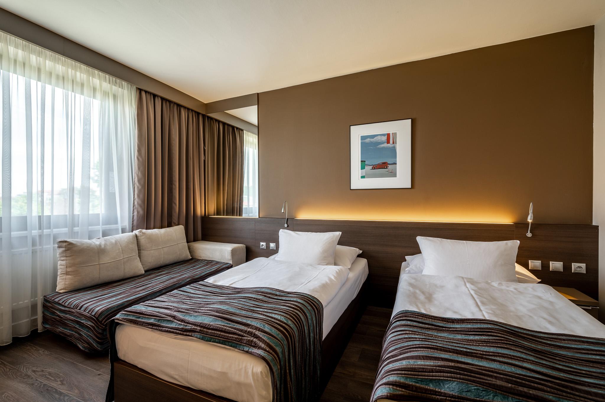 Expo Hotel 4*