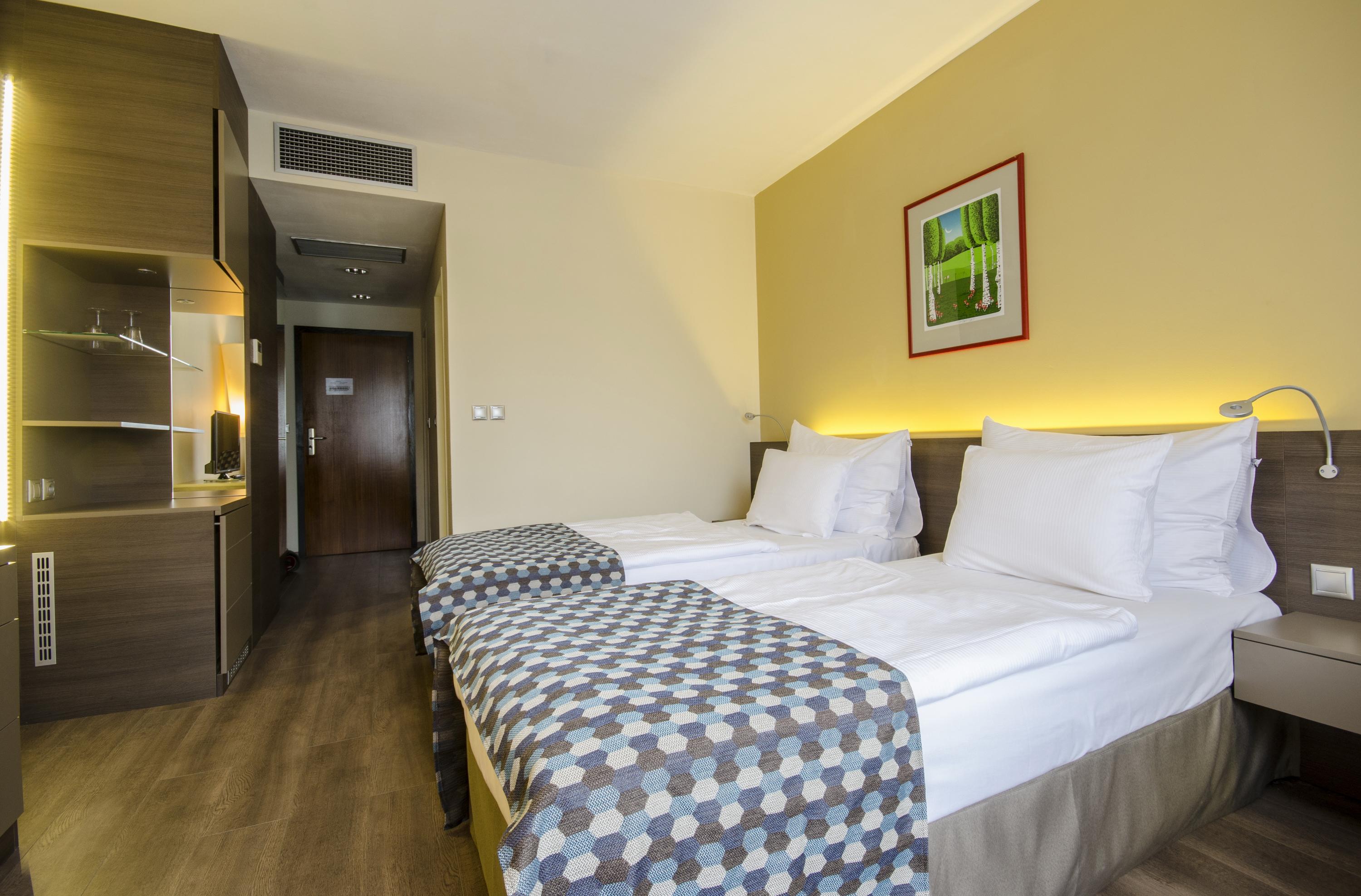 Expo Hotel